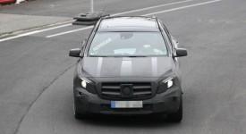 Mercedes GLA 45 AMG spiata durante dei test al Nurburgring
