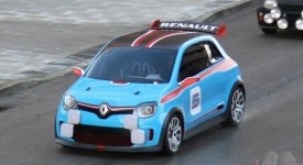 Renault TwinFun spiata in foto e video