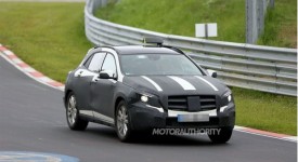 2014-mercedes-benz-gla-class-taxi-spy-shots_100429267_l