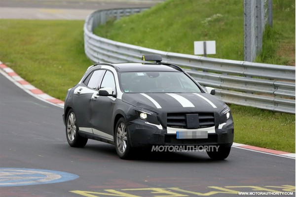 2014-mercedes-benz-gla-class-taxi-spy-shots_100429267_l