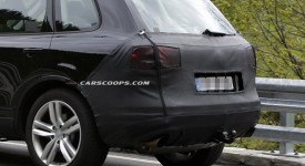 Volkswagen Touareg restyling prime foto spia