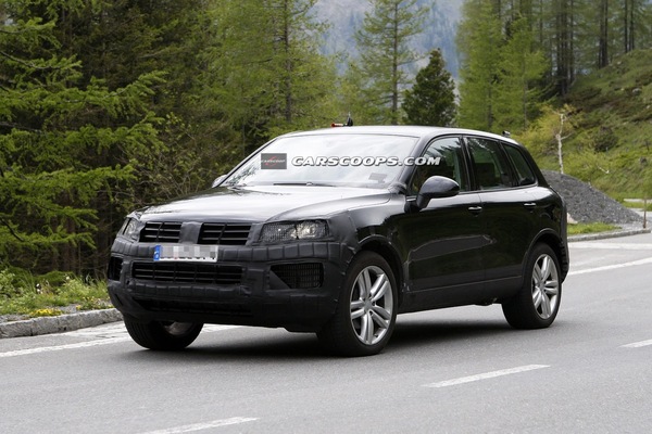 2015-VW-Touareg-Facelift-3[3]