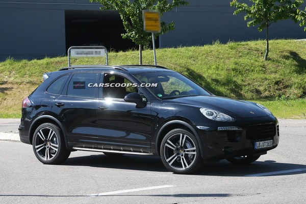 2015-porsche-cayenne-facelift12[3]