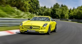 Mercedes SLS AMG Electric Drive nuovo record tra le auto elettriche al Nurburgring