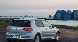 Volkswagen Golf TDI BlueMotion rivelata ufficialmente