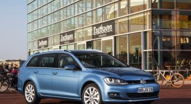 Nuova Volkswagen Golf Variant rivelata ufficialmente