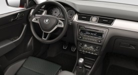 Skoda-Rapid_Spaceback_2014_800x600_wallpaper_06