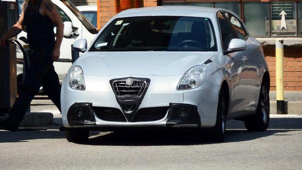 415694_7022_big_2013-alfa-romeo-giulietta-restyling-3