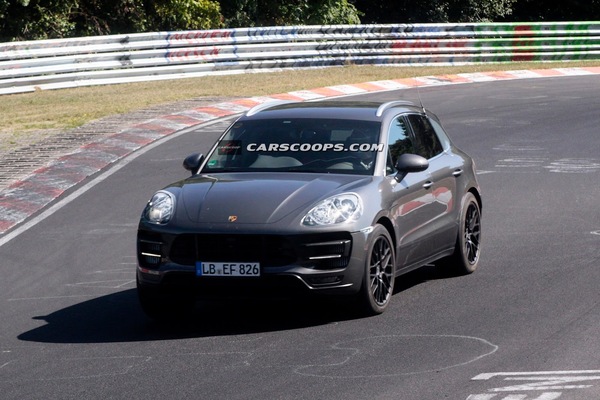 2015-Porsche-Macan-2Carscoops[3]