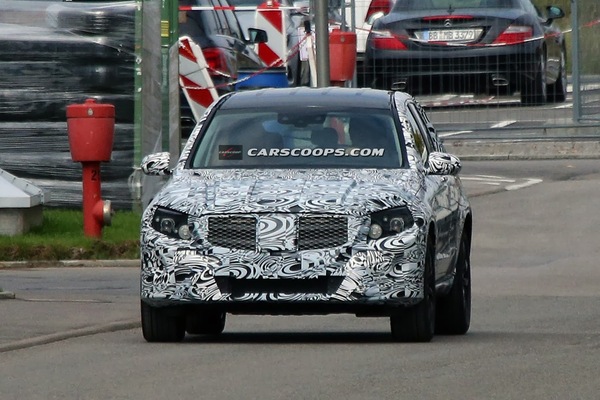 Mercedes GLK di nuova generazione spiata