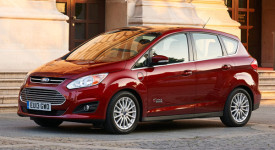Ford C-Max Energi consumi pari a 2,2 l/100 km