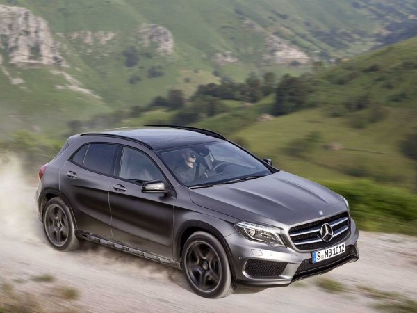 mercedes-benz-gla-compact-suv-mountain-road