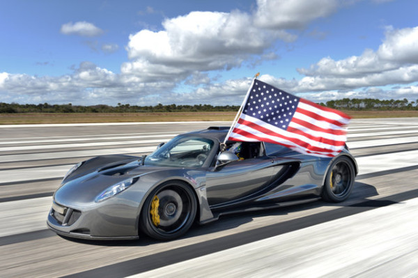 hennessey_venom_gt_270.4_mph_ksc_800px-01