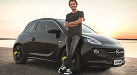 opel_adam_vr46_limited_edition_firmata_valentino_rossi_25816