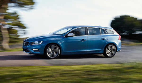 Volvo-V60-Plug-in-Hybrid-R-Design_horizontal_lancio_sezione_grande_doppio