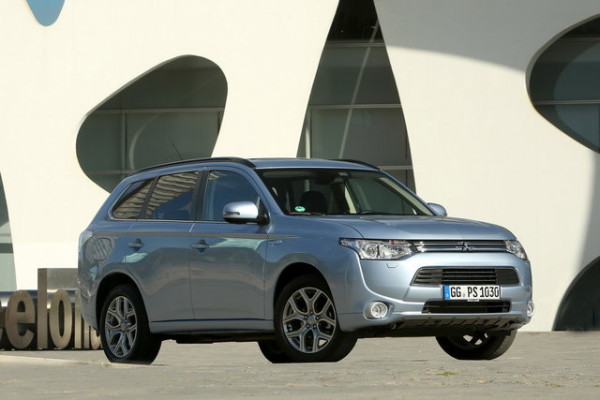 mitsubishi-outlander-phev_27