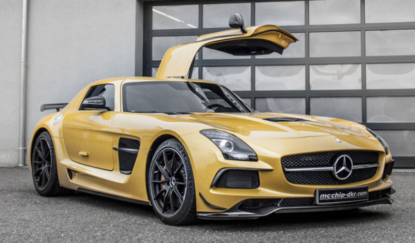 Mercedes-SLS-AMG-Black-Series-by-McChip_horizontal_lancio_sezione_grande_doppio