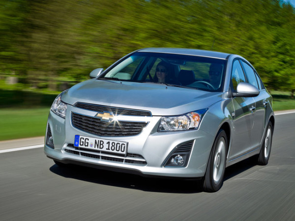 chevrolet-cruze-4-porte-restyling_300500