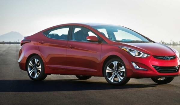 Hyundai-Elantra-2015_horizontal_lancio_sezione_grande_doppio