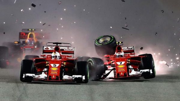 Gp Singapore Vettel crash
