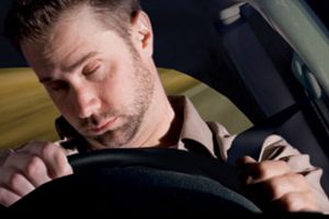 Vibrazioni auto, ecco in quanto tempo può arrivare il colpo di sonno