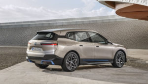BMW iX, tolti i veli allo spettacolare suv di nuova generazione