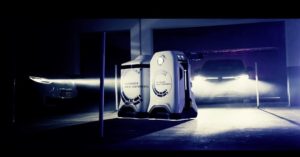 Auto elettriche, arriva il robot di Volkswagen per le ricariche rapide
