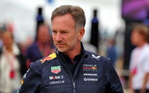 Bisogna raffreddare le voci sul passaggio di Horner alla Ferrari Horner